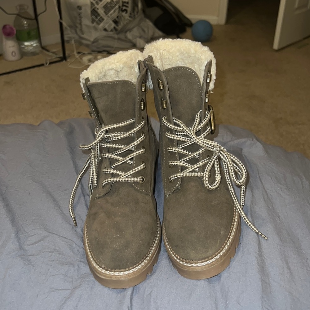 Universal Thread Olive Combat Boots with Cream Ac… - image 2